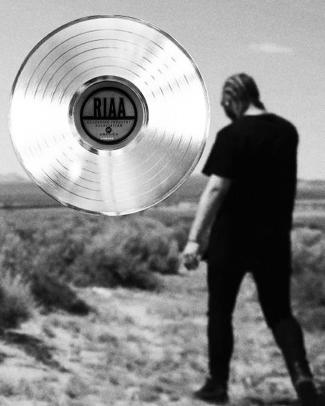 Post Malone's “White Iverson” Certified RIAA Platinum – Disarray